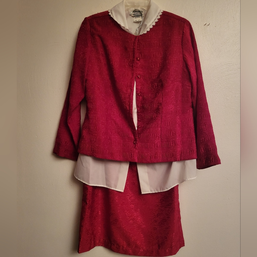 Red and white coordinated set